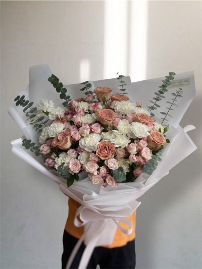 Blush Cappuccino Greenery Bouquet L